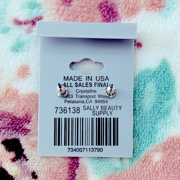 Swarovski Crystal Earrings ⭐️🌙 - Picture 2 of 2